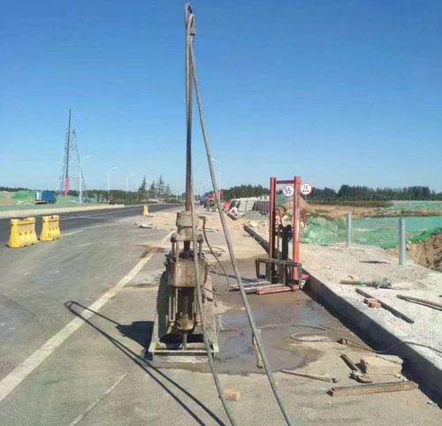 东风公路高聚物注浆加固